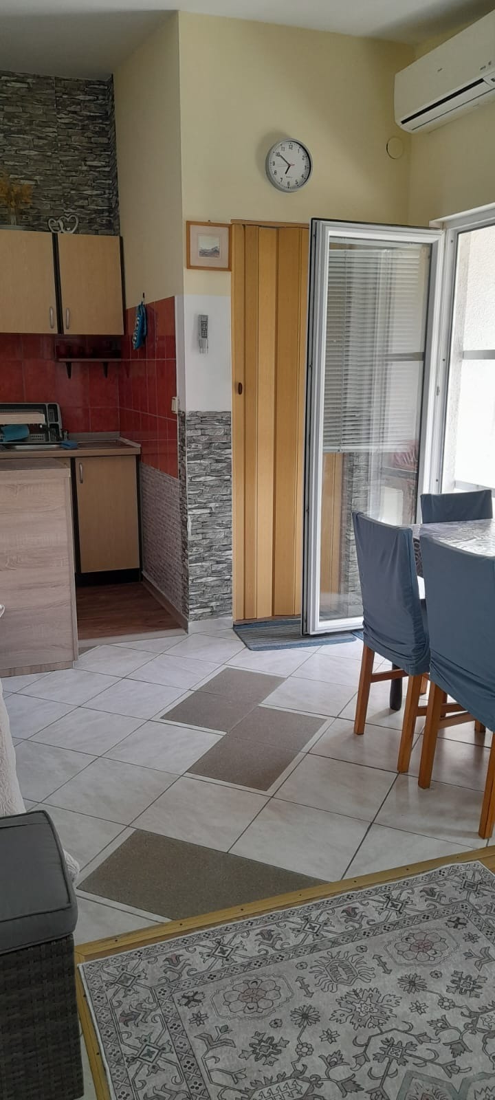 Plavi apartman - dnevni prostor i kuhinja