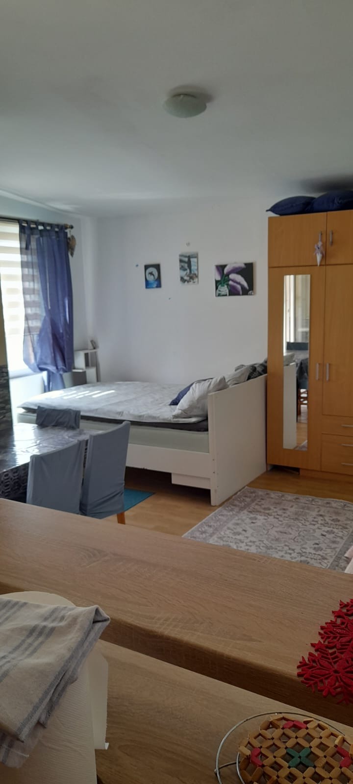 Plavi apartman - spavaći dio iz drugog kuta